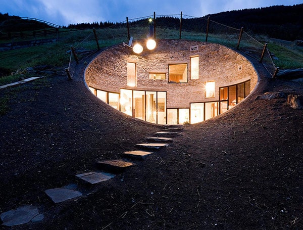 Living in a bunker, une maison de type bunker sous terre