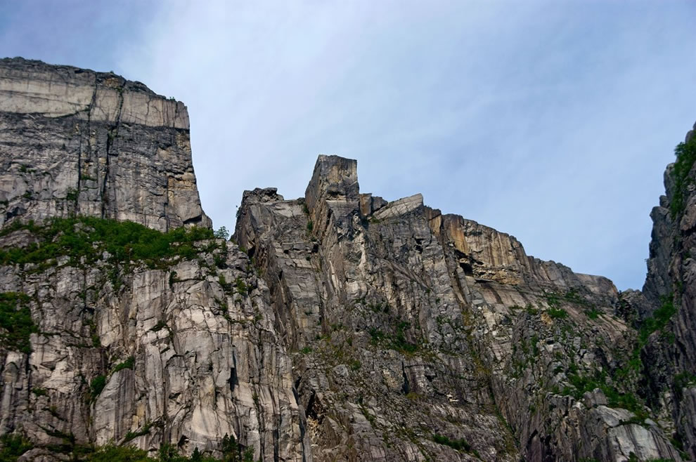 paysages norvégiens vertigineux