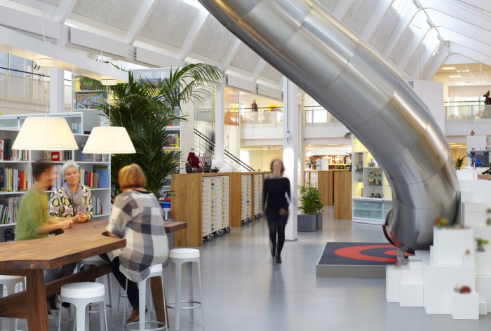 13824140-lego-office-denmark-01