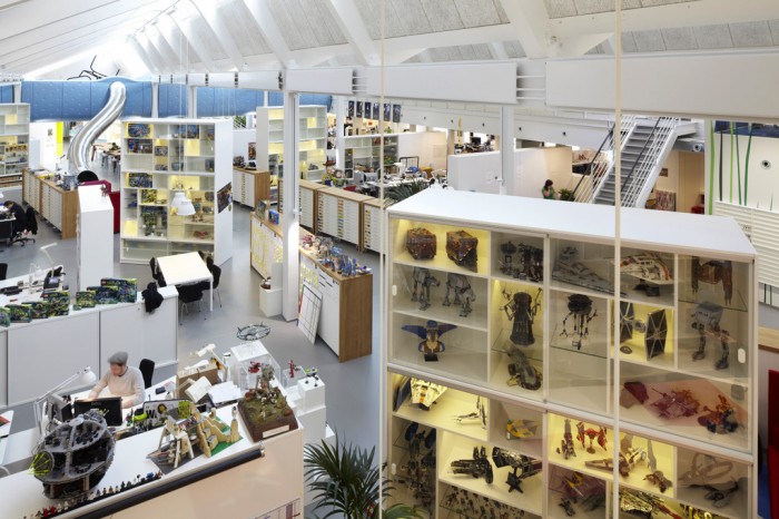 13824265-lego-office-denmark-12