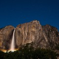 Chutes d'eau de nuit au Parc National de Yosemite