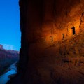 Greniers du peuple Puebloan dans le Grand Canyon