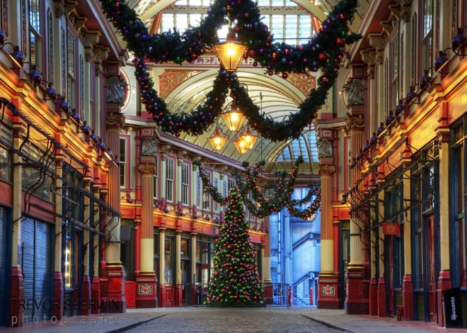 Leadenhall Market Christmas Tree ©Trevor Sherwin