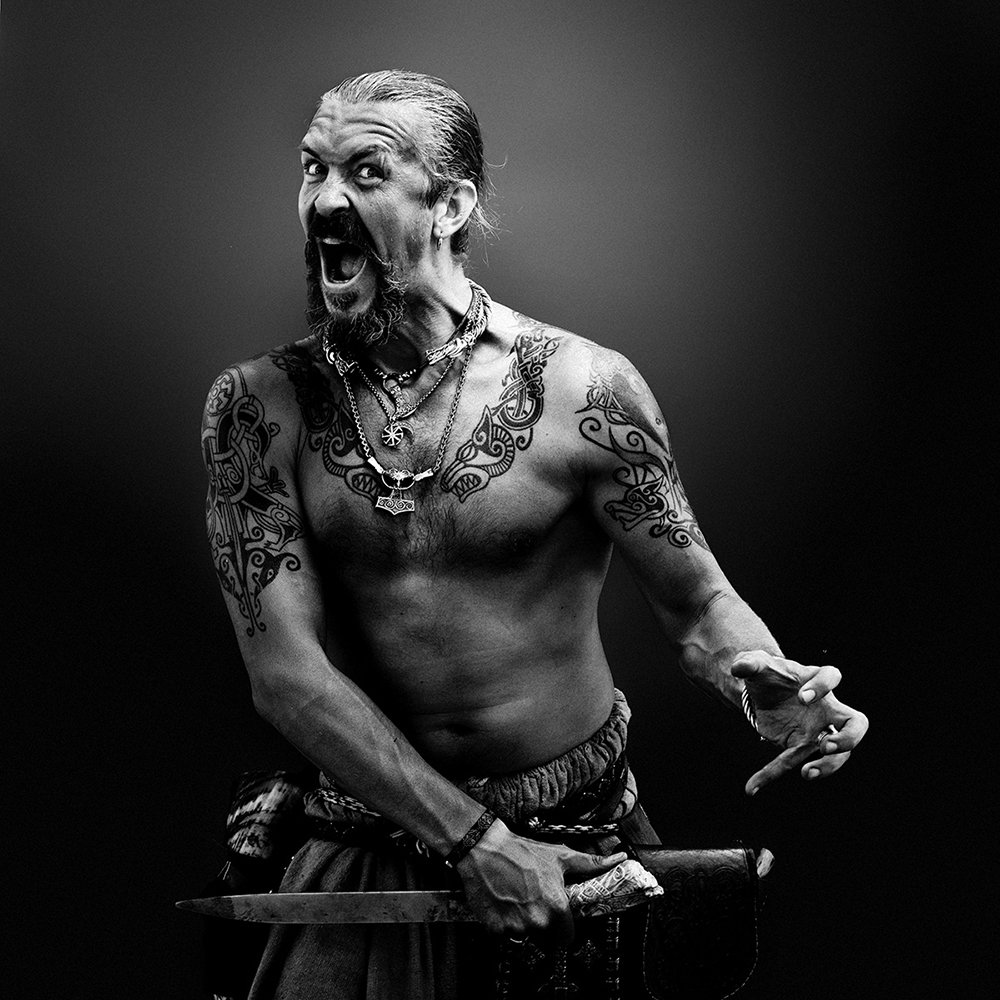 Брутальный мужчина. Брутальные клипы. Бородатый блондин josh mario. Брутальные клипы. Том харди 2019 бородатый.