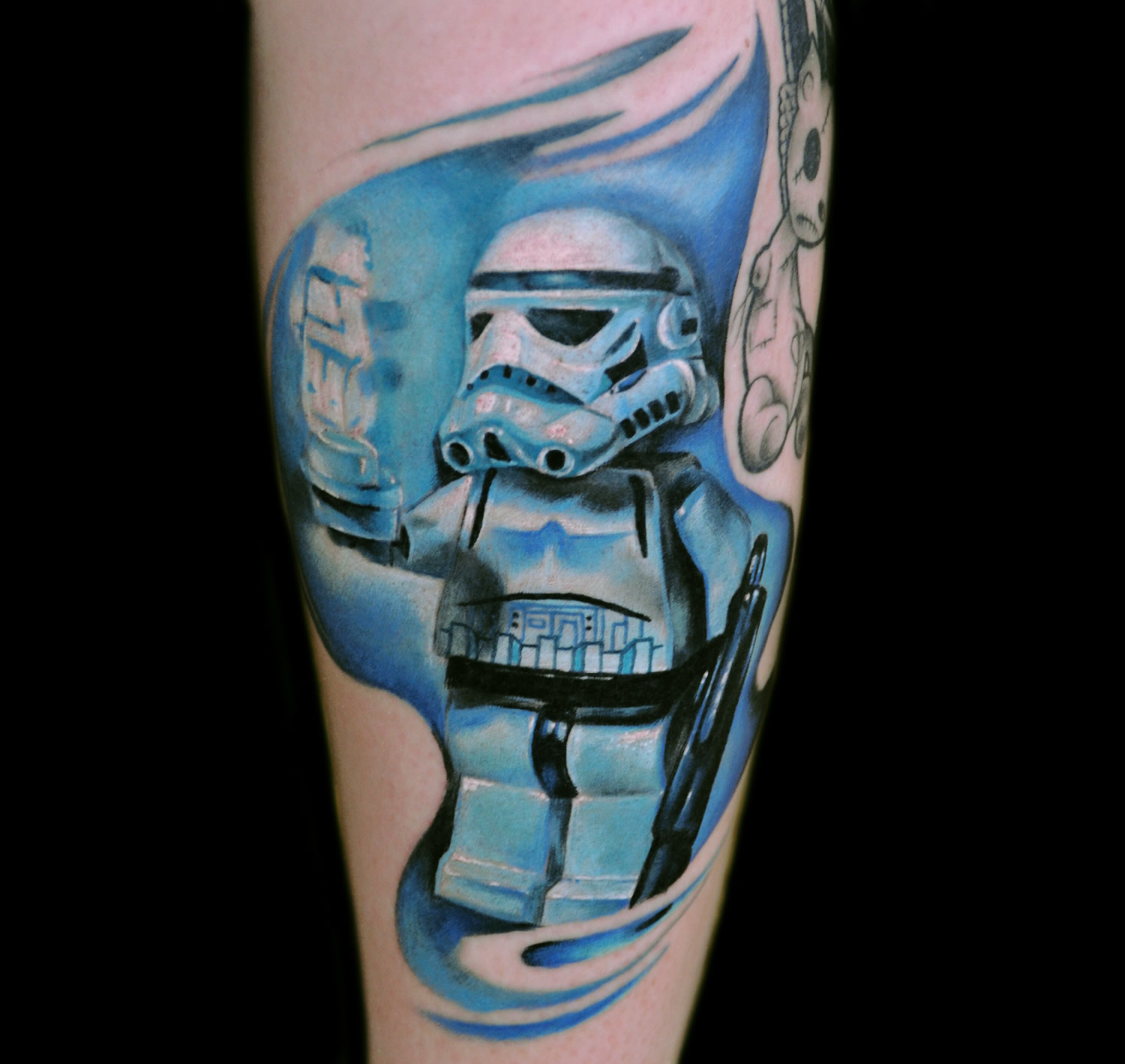 Max-Pniewskis-Tattoos-16218651.jpg