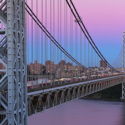 Window on Manhattan / Timelapse